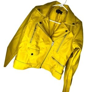 Fashion Woman’s Faux Leather Jacket- Cropped Motorcycle Biker  Coat With Buckle